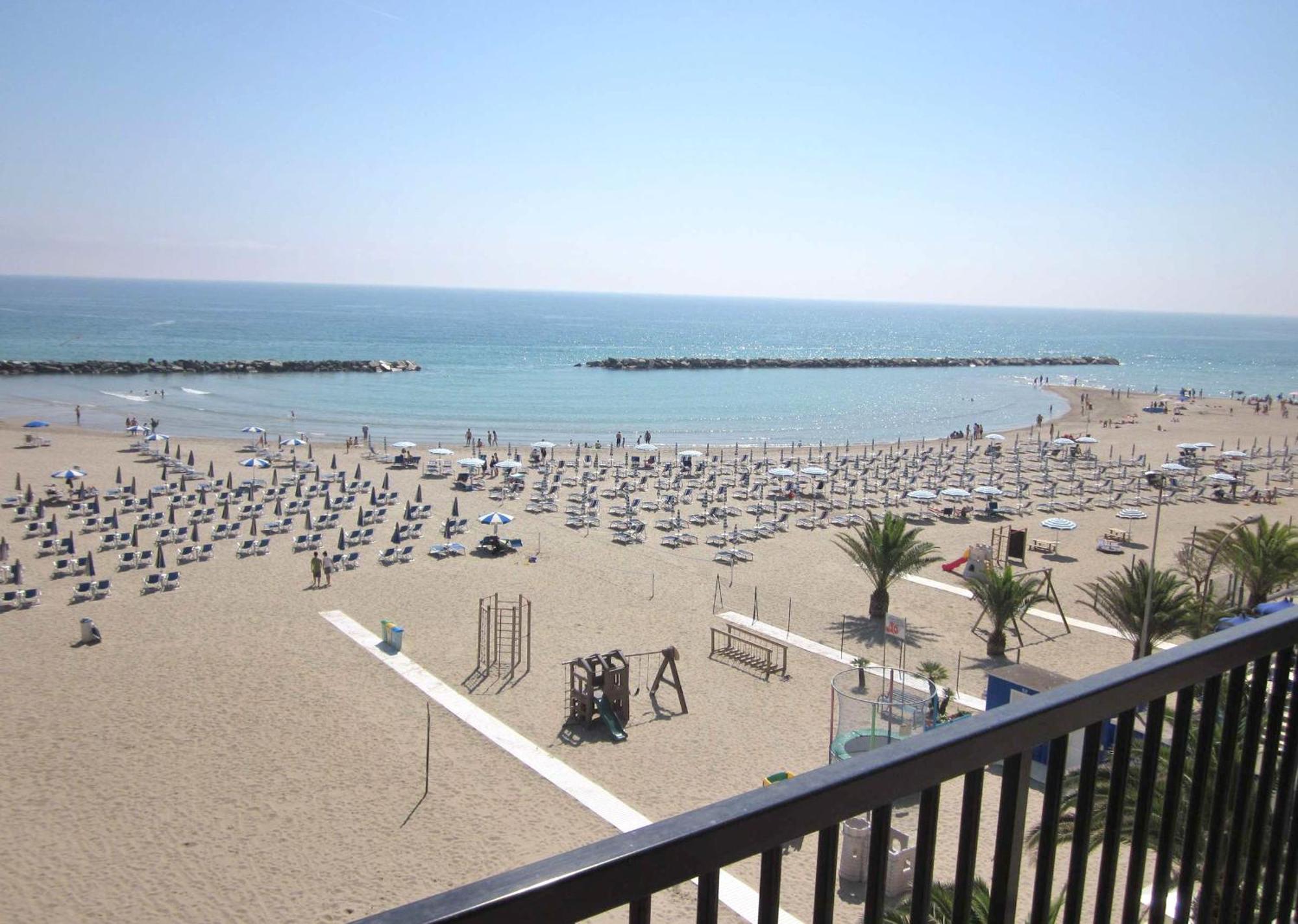 Tourist Residence San Benedetto del Tronto Bagian luar foto