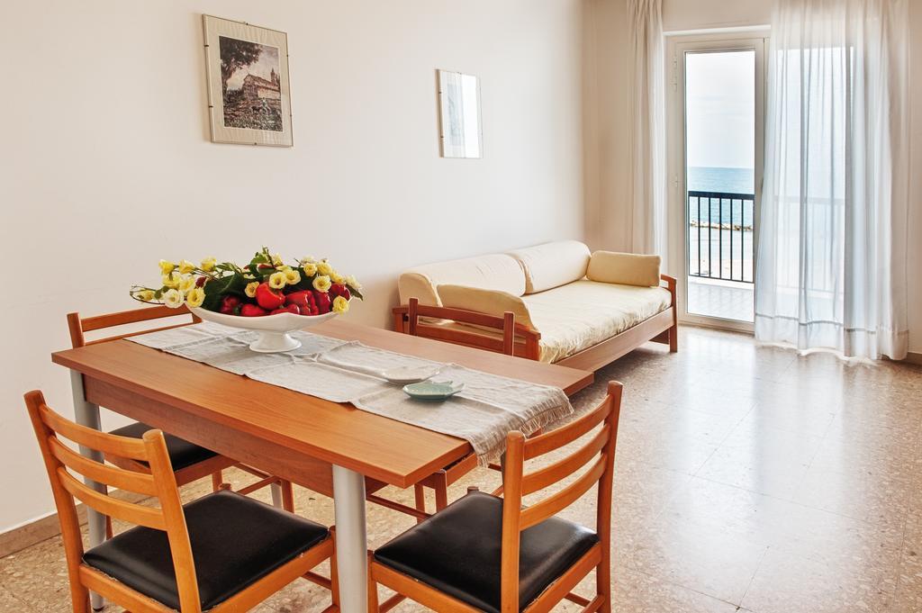 Tourist Residence San Benedetto del Tronto Bagian luar foto