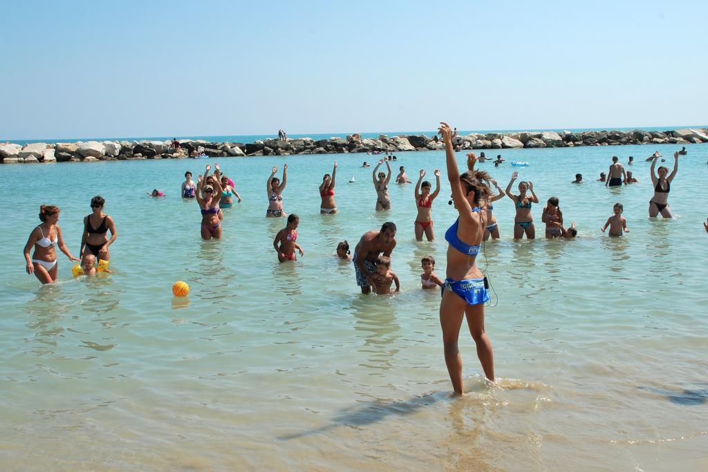Tourist Residence San Benedetto del Tronto Bagian luar foto