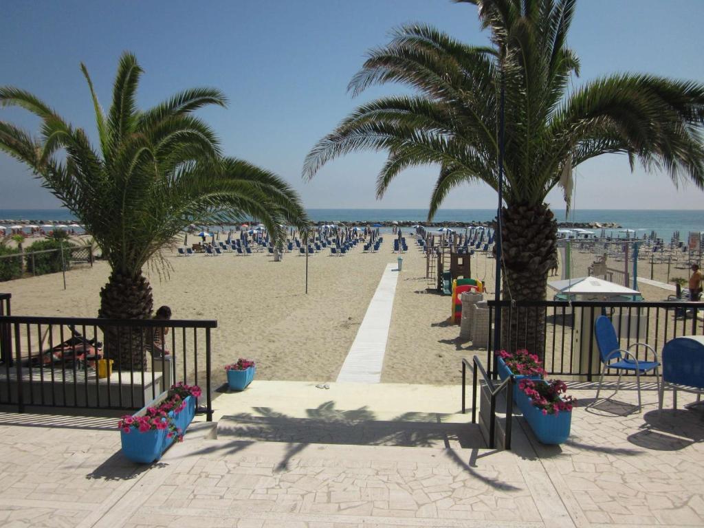 Tourist Residence San Benedetto del Tronto Bagian luar foto
